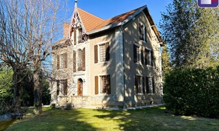 Maison 8 Pièces 250 m² à vendre à Foix (09000)