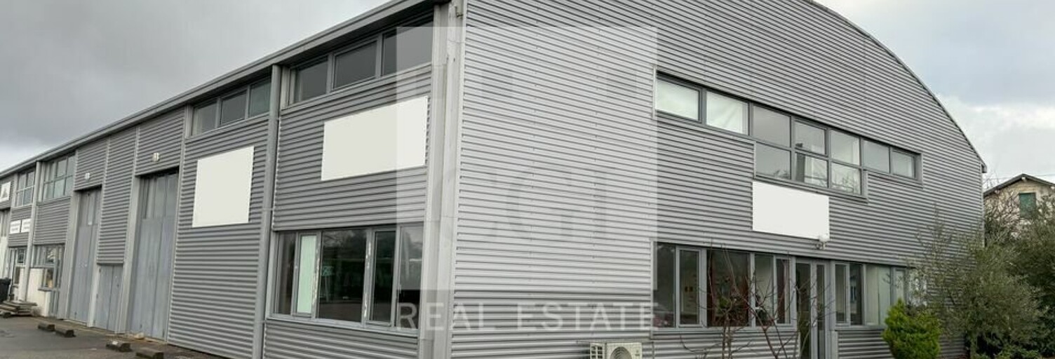 Bureau  380 m² à louer à Bron (69500)