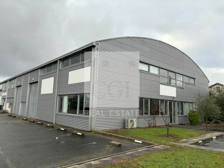 BUREAUX à LOUER — photo 1