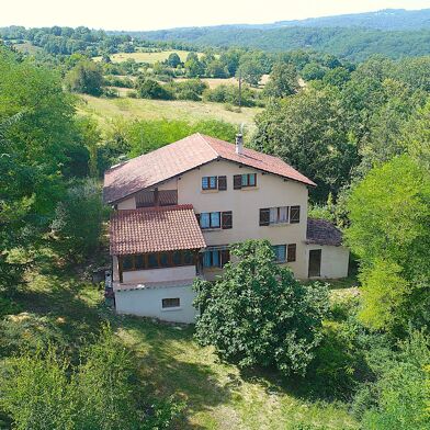 Maison 16 pièces 210000 €