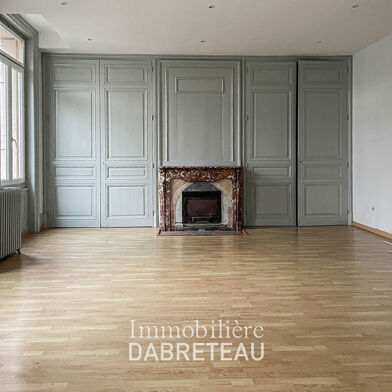 Appartement 4 pièces 920 €