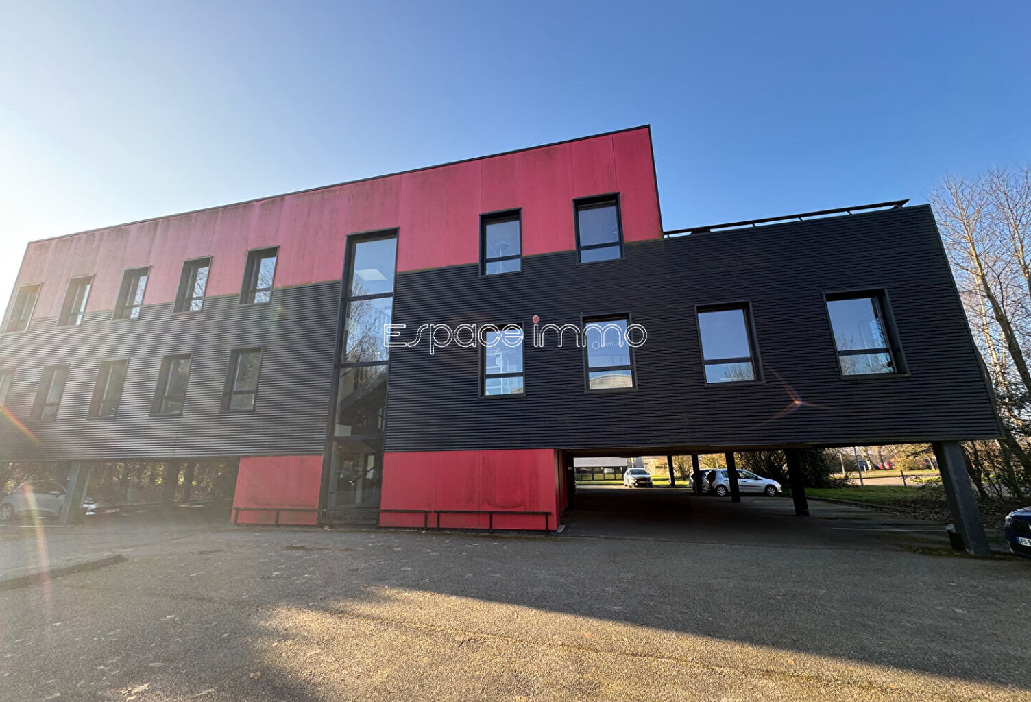 BUREAU NEUF AVEC ASCENSEUR - MONT SAINT AIGNAN - 36.31 m² — photo 1