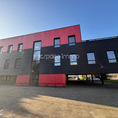 Bureau 1 pièces 937 €