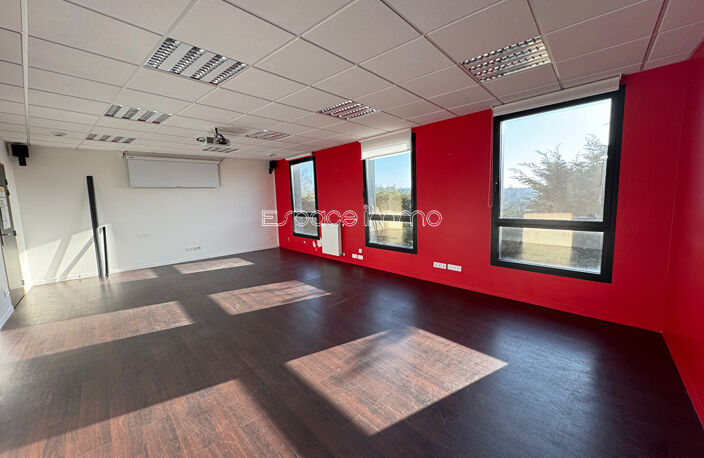 BUREAU NEUF AVEC ASCENSEUR - MONT SAINT AIGNAN - 36.31 m² — photo 4