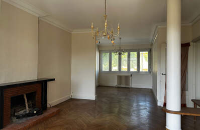MAISON 10 PIECES ROND-POINT-DE-PARIS — photo du bien