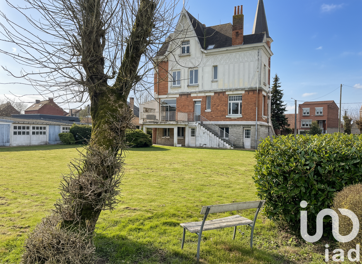 Estaires - 300m² - 13p. - 7ch.