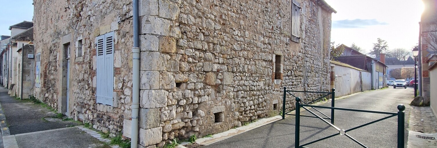 Maison 3 Pièces 370 m² à vendre à Saint-Benoît-sur-Loire (45730)