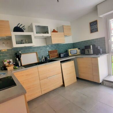 Appartement 5 pièces 210000 €