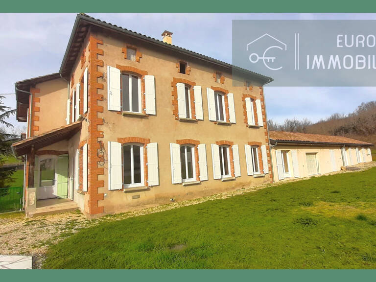 Maison 300 m2 , 3 logements, principale 198 m2 : 7 chbres - — photo 1