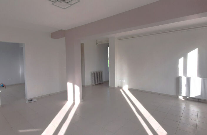 Maison 300 m2 , 3 logements, principale 198 m2 : 7 chbres - — photo 4