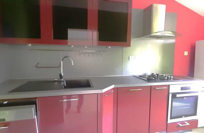Maison 300 m2 , 3 logements, principale 198 m2 : 7 chbres - — photo 5