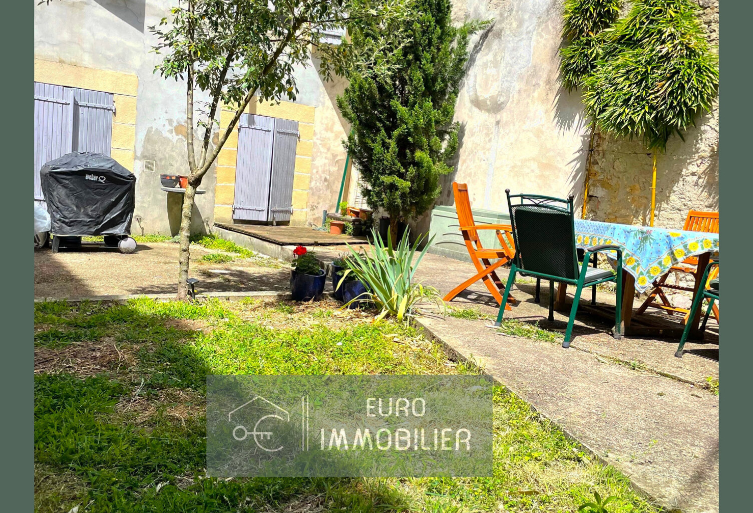 Maison de ville en pierre, garage, cour de 65 m2 - 6 chbres, — photo 1