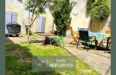 Maison de ville en pierre, garage, cour de 65 m2 - 6 chbres, — photo du bien