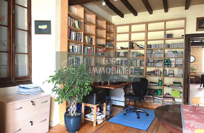 Maison de ville en pierre, garage, cour de 65 m2 - 6 chbres, — photo 5
