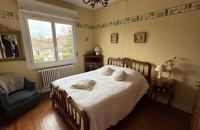 MAISON DE VILLAGE - LUXEY - 3 CHAMBRES - 350M2 terrain - BUR — photo 4