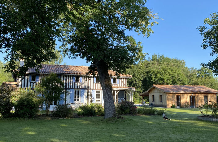 LUXEY - 2 HABITATIONS - PISCINE - 8 CHAMBRES - 4000M2 TERRAI — photo 5