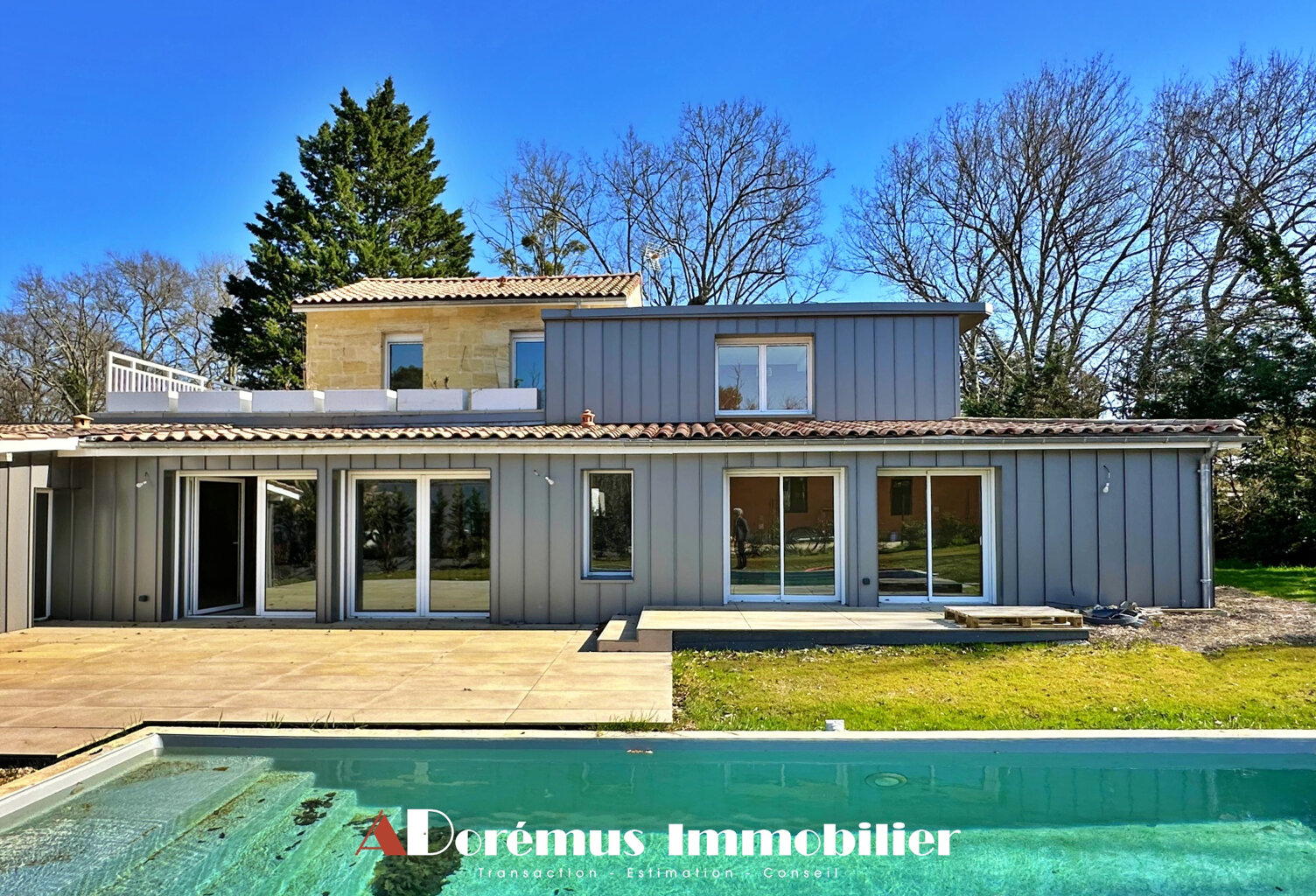Maison de Caractère avec Extension Moderne   Piscine — photo 1