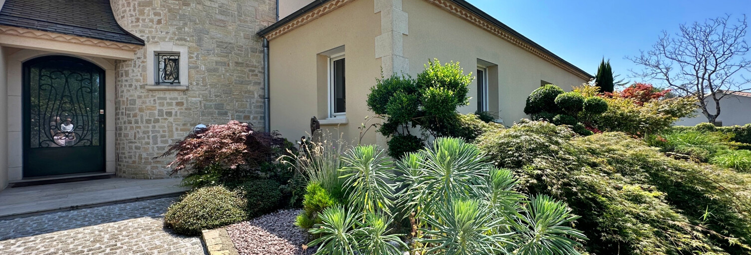 Maison 8 Pièces 255 m² à vendre à Tresses (33370)