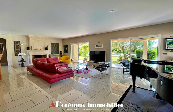 Élégante maison familiale avec piscine et parc arboré   Sect — photo 4
