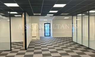 Bureau  293 m² à louer à Annecy (74600)