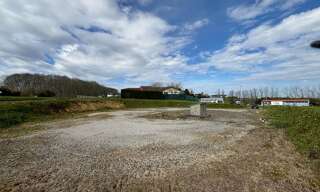 Terrain  2001 m² à vendre à Pouillon (40350)