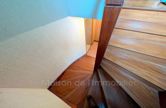 Maison avec 5 chambres — photo 3