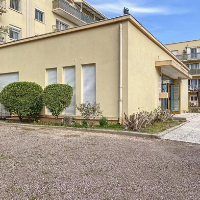 Commerce  349000 €