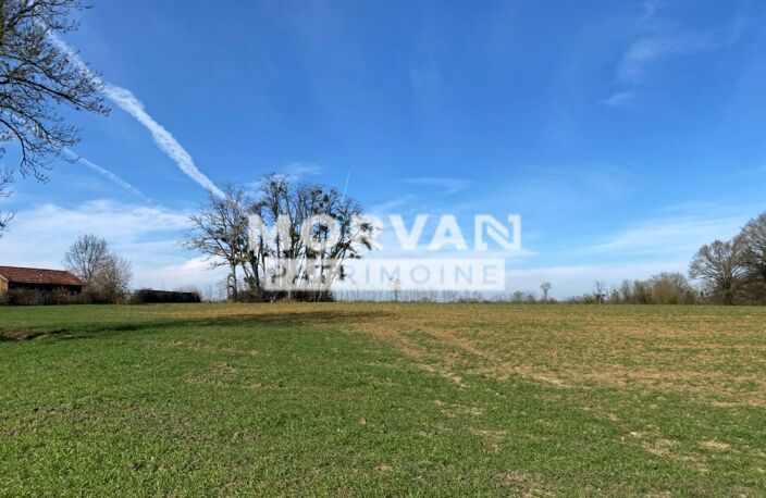 BICHES - Un bâtiment 145 m2 avec une dépendance sur beau terrain 2000 m2 proche canal — photo 5