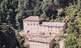 Immeuble  900 m² à vendre à Carcanières (09460)