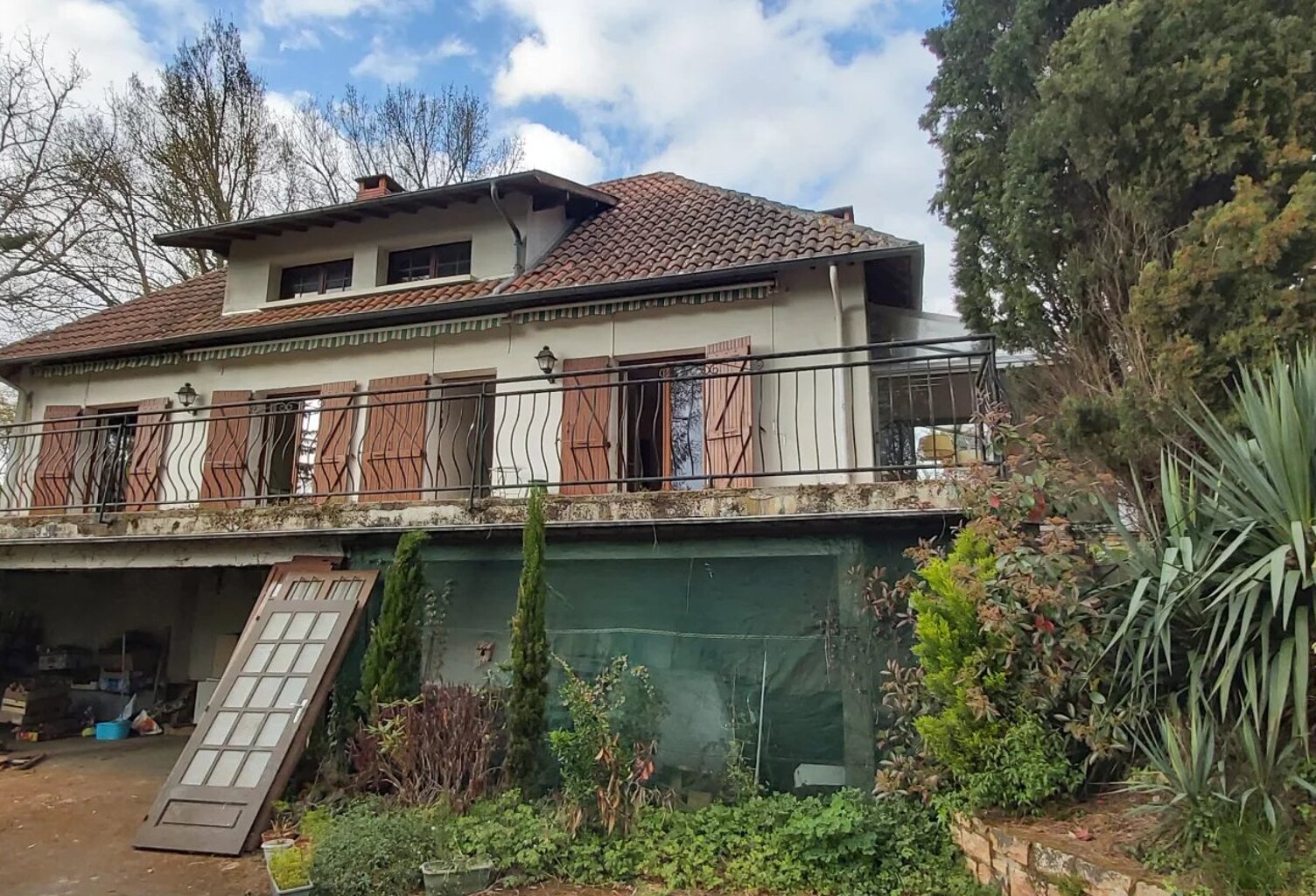 Aurignac maison dans un veritable ecrin de verdure  avec  bungalow independant sur 8 — photo 1