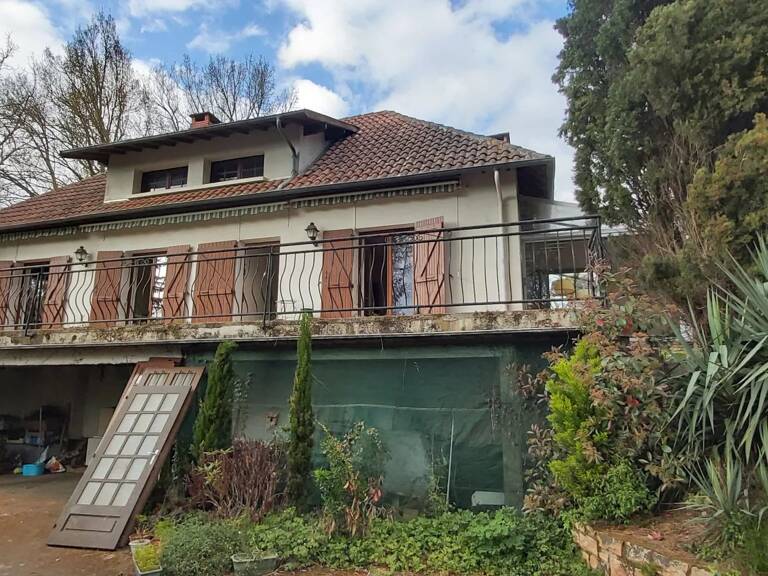 Aurignac maison dans un veritable ecrin de verdure  avec  bungalow independant sur 8 — photo 1