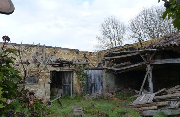 Grange avec cour et jardin à rénover , proximité Salies du Salat — photo 2