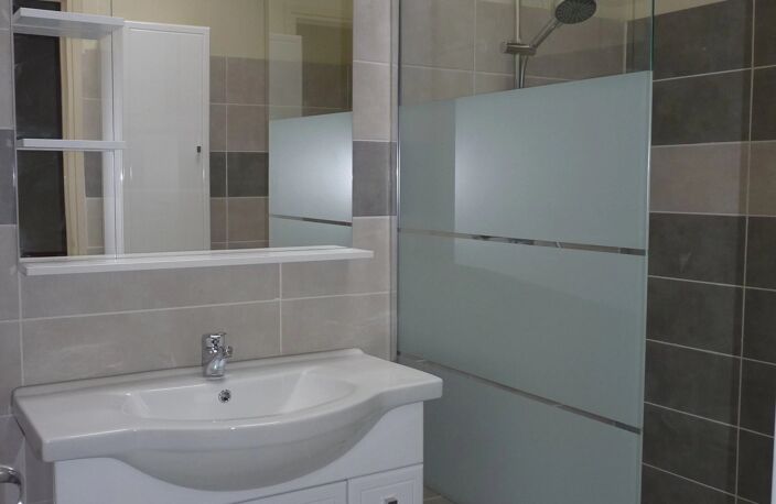 APPARTEMENT T4 à Montoulieu St Bernard — photo 4