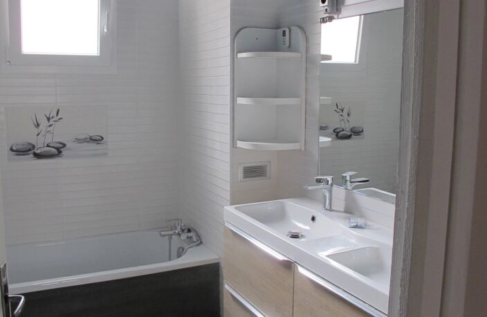 Maison T6 à Tournay avec garage et cour — photo 3