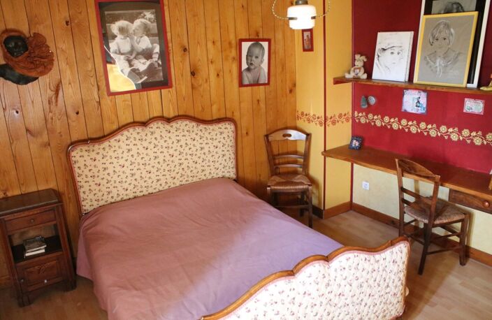 MAISON AVEC GRAND JARDIN — photo 2