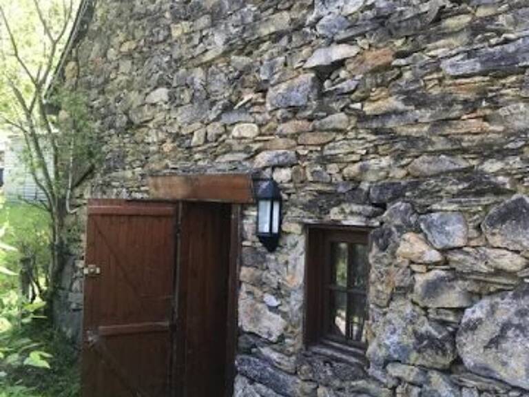 Jolie Chalet de Montagne en pierre — photo 1