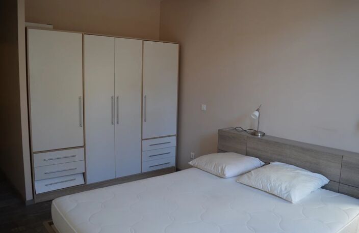 TRES BEL APPARTEMENT EN TRIPLEX — photo 4