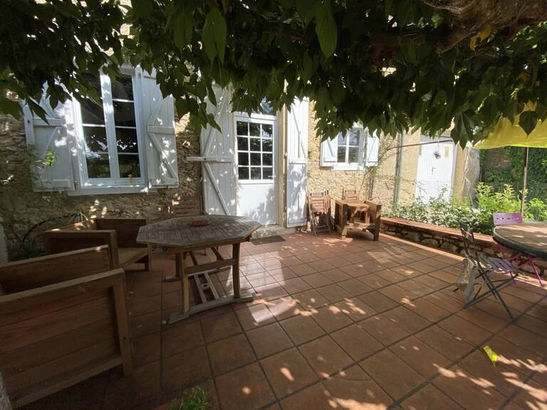 Aurignac centre, Vue Pyrénées, grande maison de ville avec jardin — photo 1