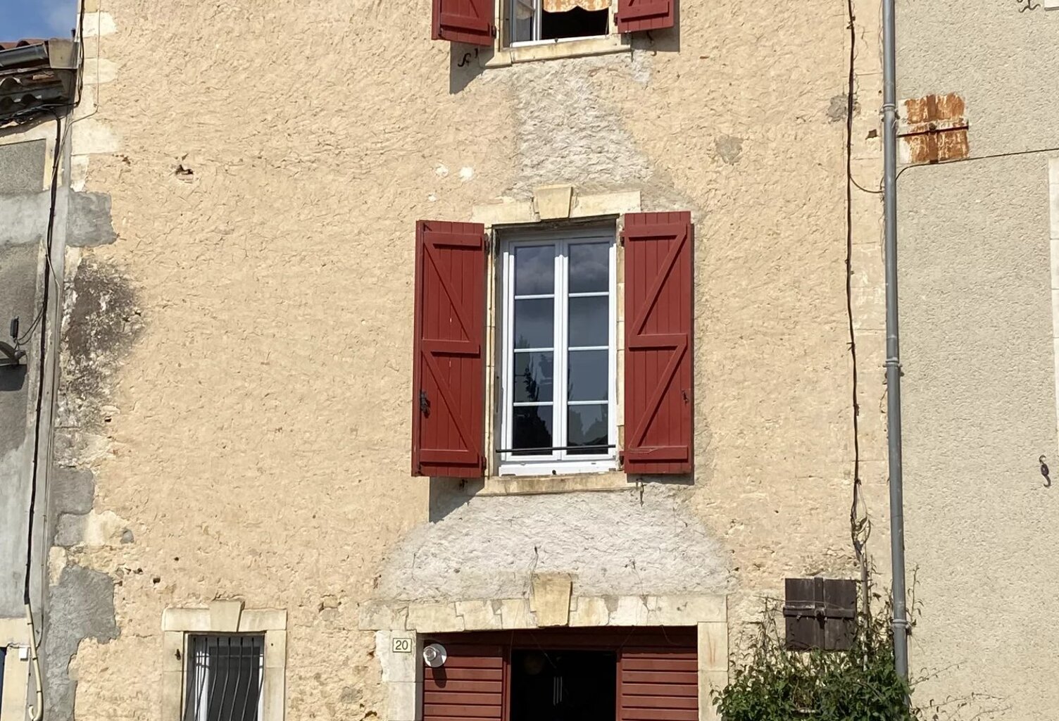 Aurignac, charmante maison de village T3 sur cour — photo 1