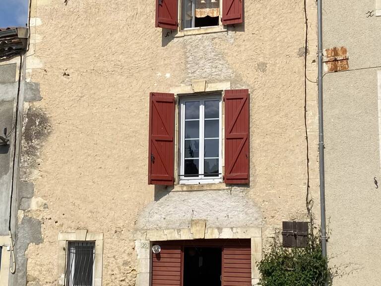 Aurignac, charmante maison de village T3 sur cour — photo 1