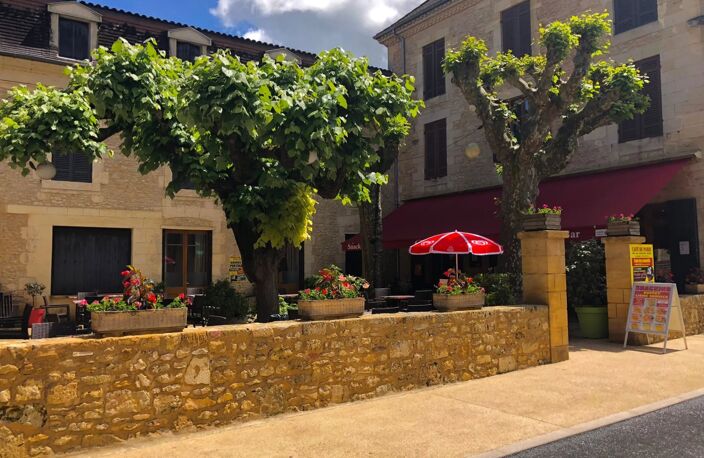 Hotel  ** bar restaurant rapide a vendre dans le Perigord Noir — photo 2