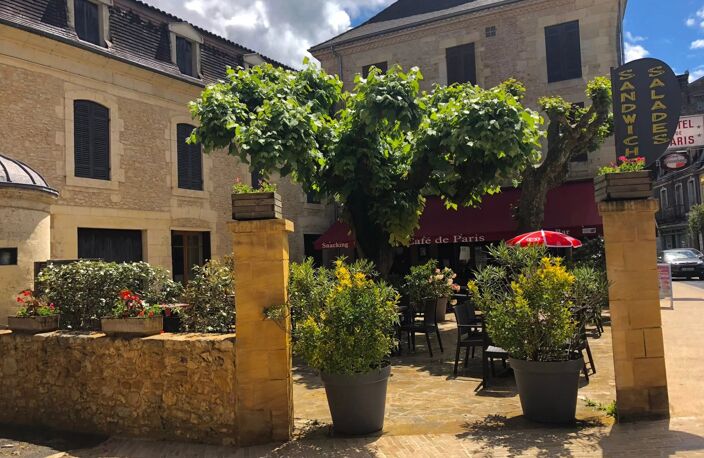 Hotel  ** bar restaurant rapide a vendre dans le Perigord Noir — photo 3