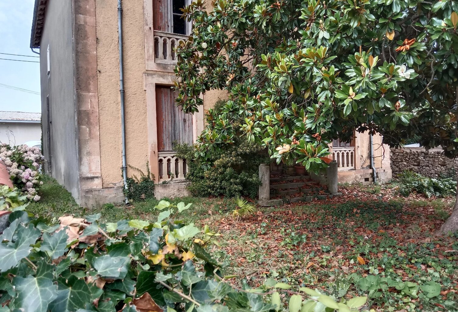 Boulogne sur Gesse, maison de ville à rénover avec petit jardin — photo 1