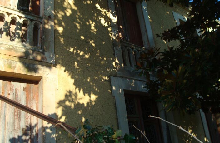 Boulogne sur Gesse, maison de ville à rénover avec petit jardin — photo 3