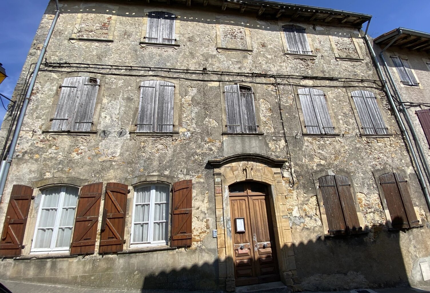 Ancien presbytère T9 a rénover, Aurignac centre historique — photo 1