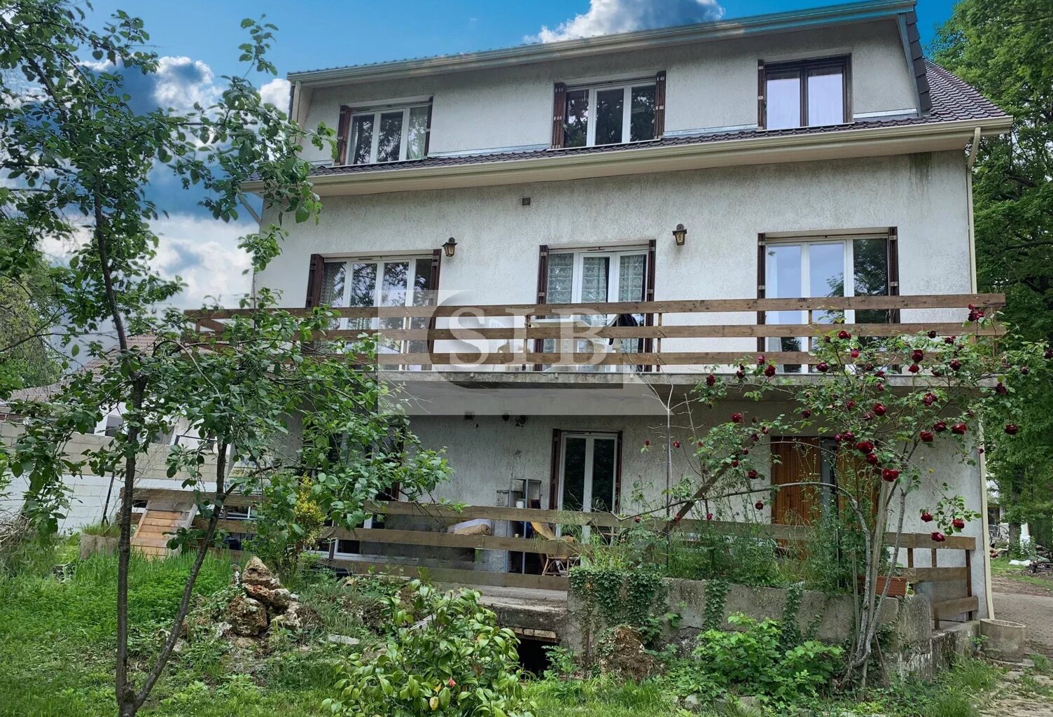 Nozay- Immeuble de 3 appartements dans un secteur calme — photo 1