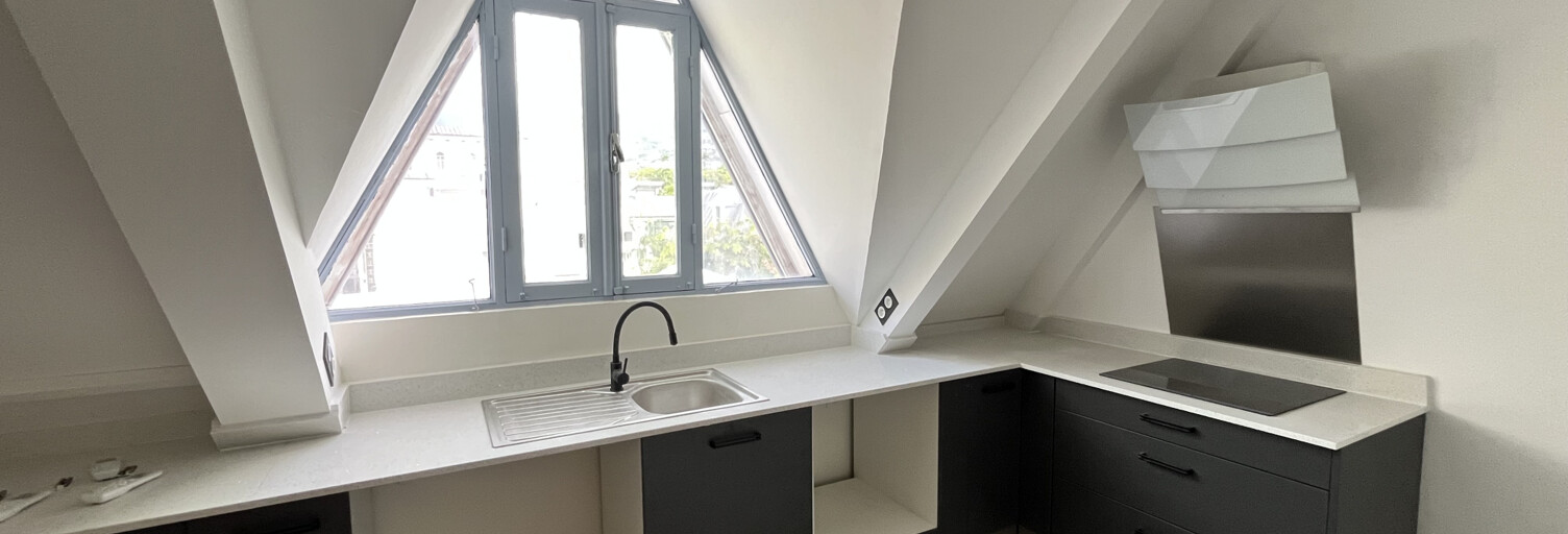 Commerce  77 m² à louer à Saint-Denis (97400)