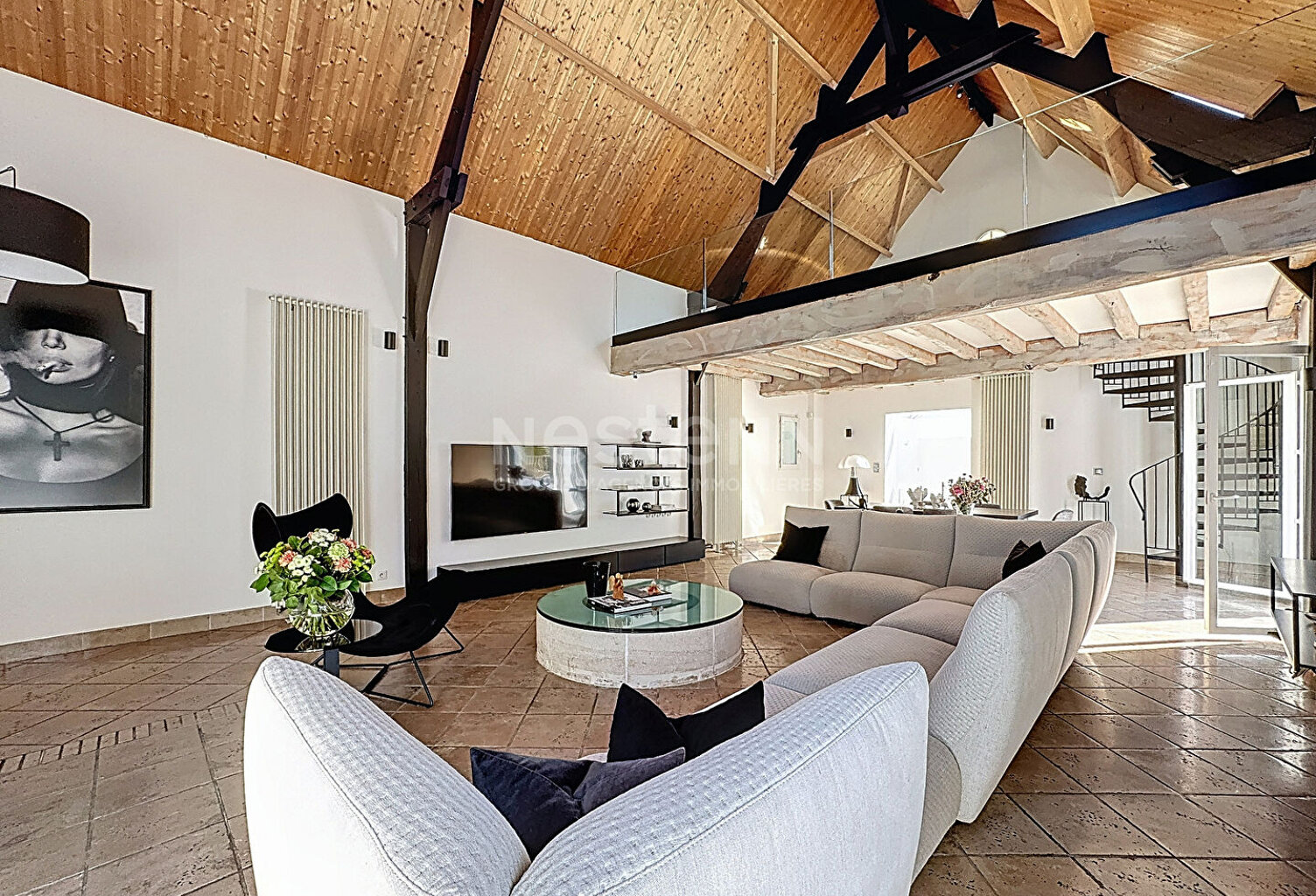 Lamorlaye Maison de 300m2 habitables,  8 pièces, piscine et parc de 4100 m² — photo 1