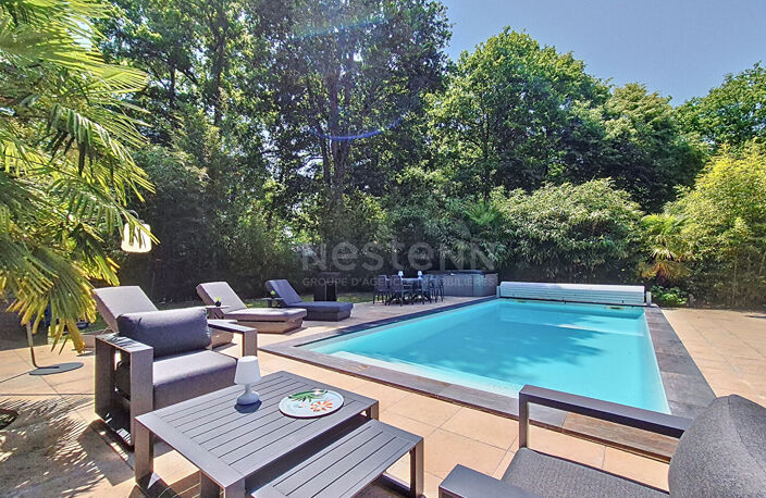 Lamorlaye Maison de 300m2 habitables,  8 pièces, piscine et parc de 4100 m² — photo 3