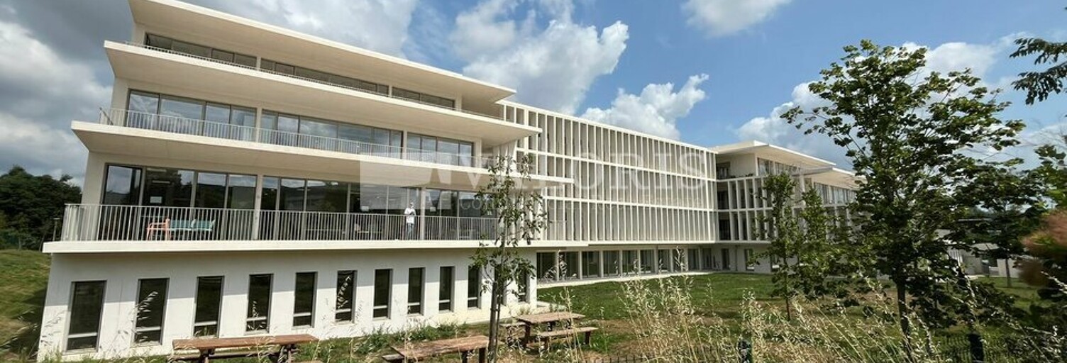 Bureau  915 m² à louer à Aix-en-Provence (13290)